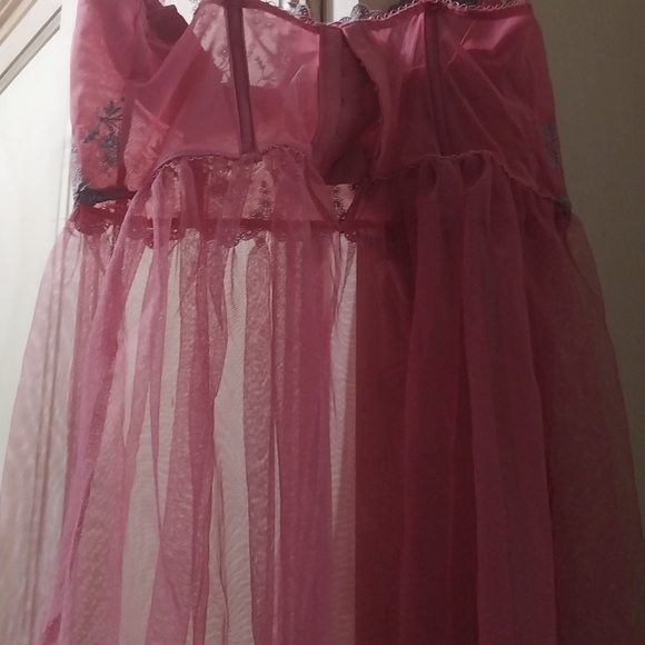 Victoria's Secret Lingerie - Picture 5 of 13